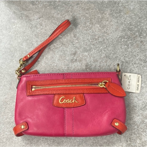 Coach Penelope Spectator Clutch NWT - Picture 1 of 10